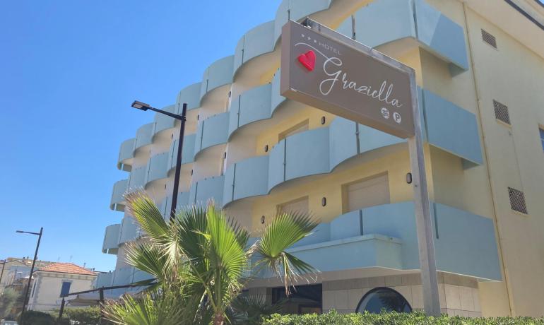 hotelgraziella it offerta-speciale-regalo-di-natale-hotel-a-rimini 005