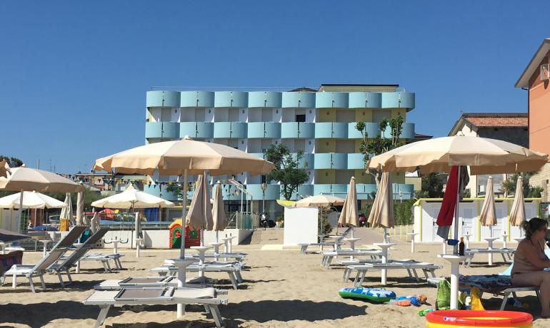 hotelgraziella it offerta-speciale-agosto-in-hotel-al-mare-a-rimini 004