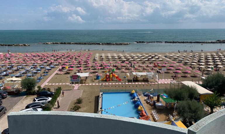 hotelgraziella en september-special-offer-in-a-hotel-by-the-sea-in-rimini 004